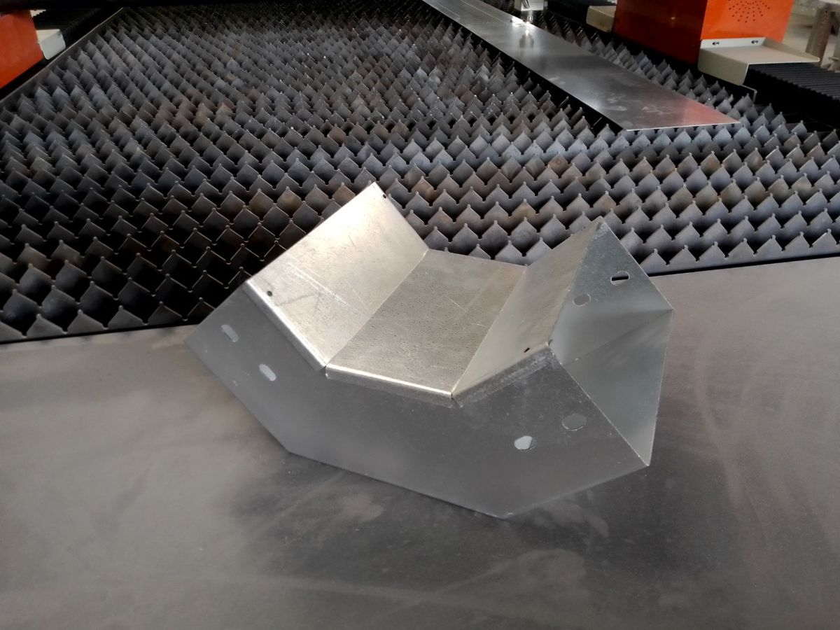 Phụ kiện máng cáp: Co lên máng cáp 200x100 tôn tráng kẽm