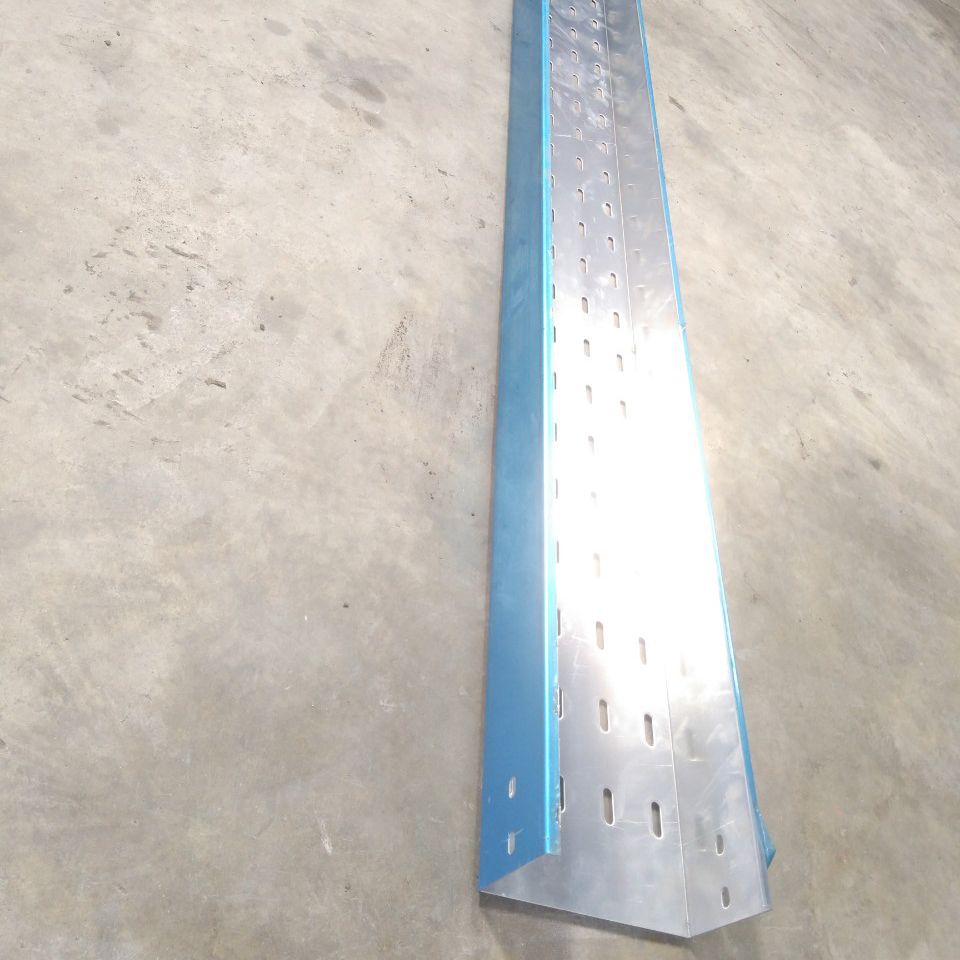 Máng cáp hợp kim nhôm 200x100