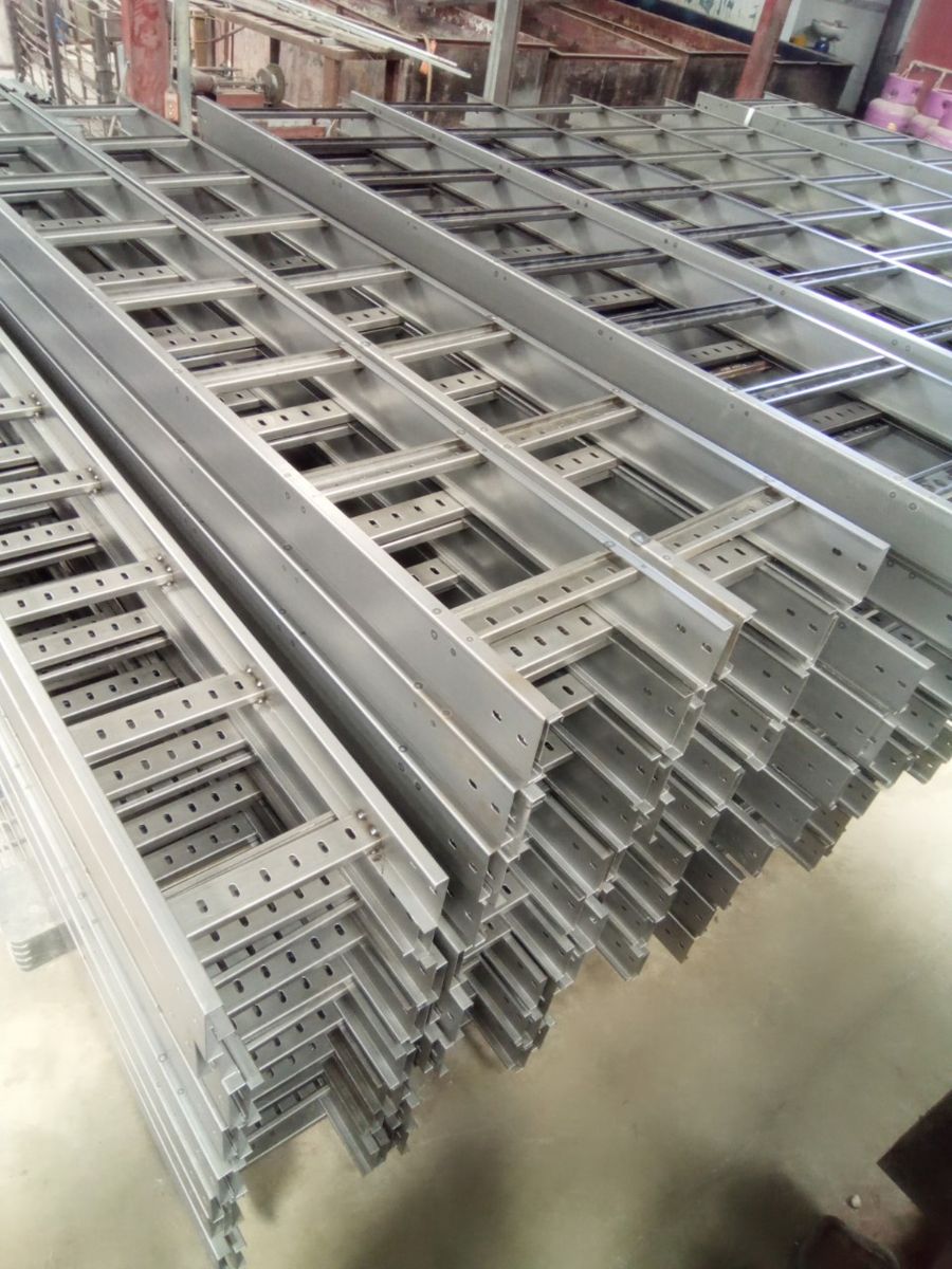 Quy trình mạ kẽm nhúng nóng - Thang cáp trước khi mạ kẽm